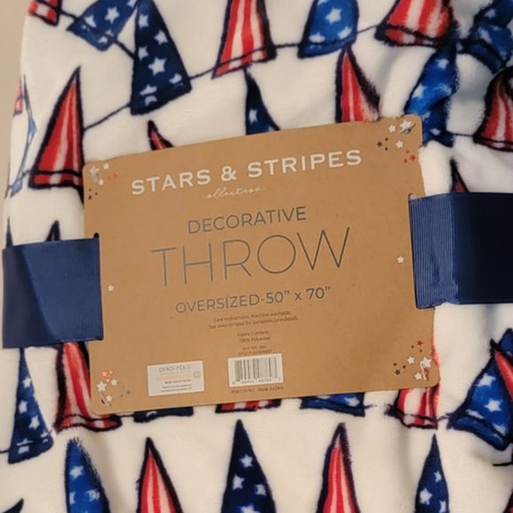 Stars & Stripes Decorative Oversized 70" x 50" Throw, NWT - Picture 5 of 5
